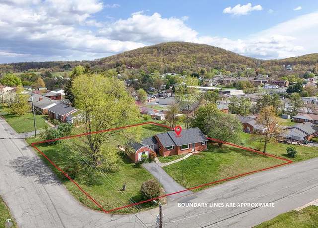 Property at 396 Linden Dr, Staunton, VA 24401, 3 beds, 2 baths