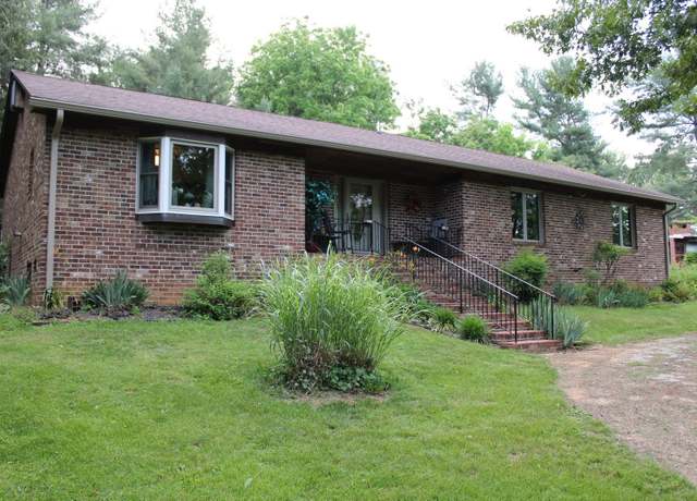 Property at 581 Oak Grove Church Rd, Waynesboro, VA 22980, 3 beds, 2 baths