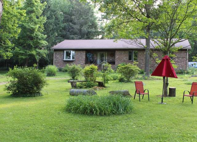 Property at 581 Oak Grove Church Rd, Waynesboro, VA 22980, 3 beds, 2 baths