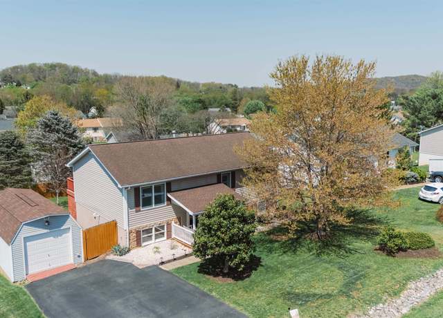 Property at 221 Buckboard Rd, Waynesboro, VA 22980, 3 beds, 2 baths