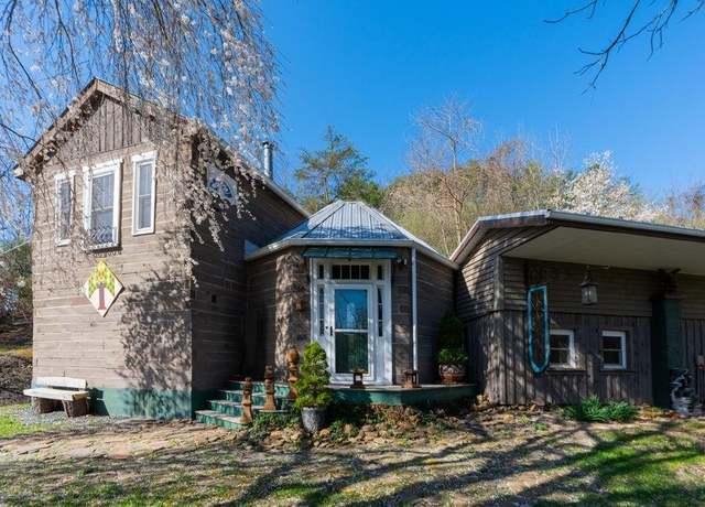 Property at 2665 Deerfield Valley Rd, Deerfield, VA 24432, 2 beds, 2.5 baths