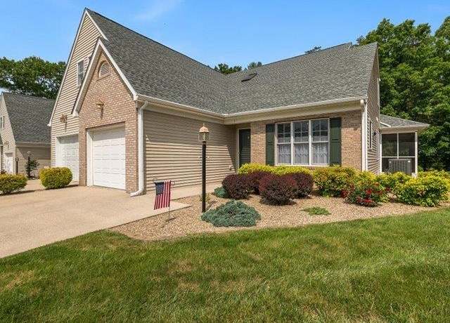 Property at 41 Hickory Nut Ln, Staunton, VA 24401, 3 beds, 2.5 baths