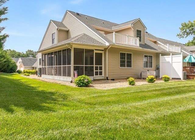 Property at 41 Hickory Nut Ln, Staunton, VA 24401, 3 beds, 2.5 baths