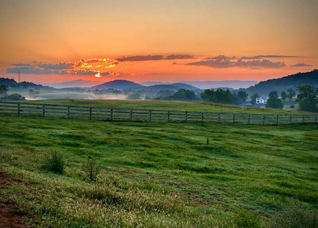 Property at 1065 Middlebrook Rd, Staunton, VA 24401