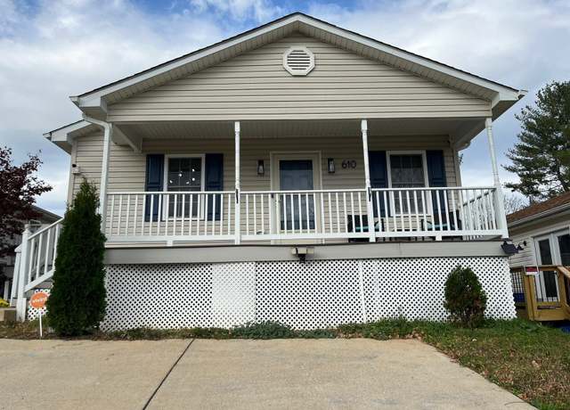 Property at 610 B St, Staunton, VA 24401, 3 beds, 2 baths