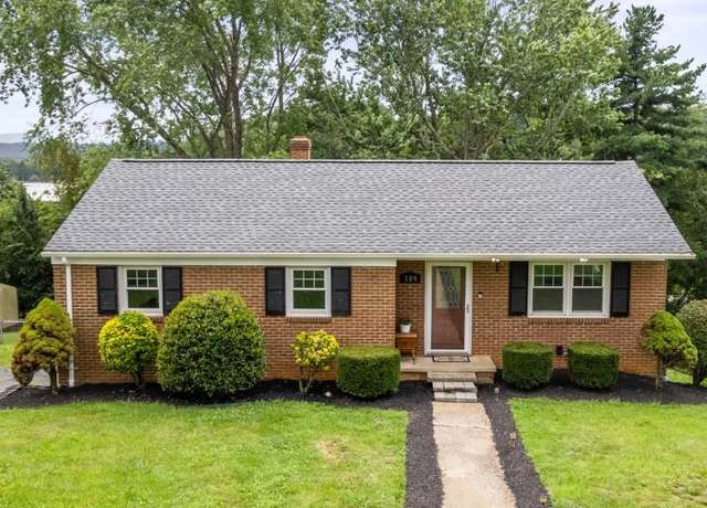 Property at 109 Fox Hill Dr, Staunton, VA 24401, 3 beds, 2 baths