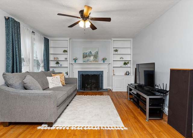 Property at 303 14th St, Waynesboro, VA 22980, 2 beds, 1 bath