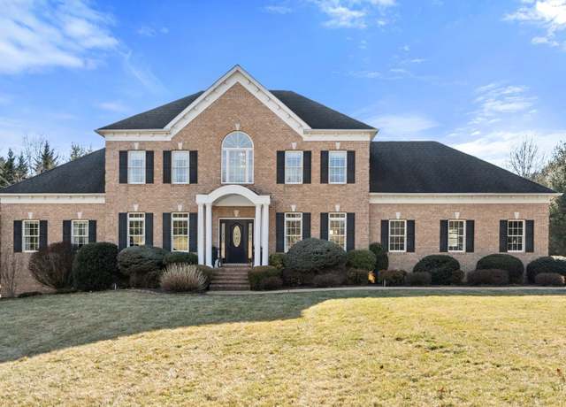 Property at 1301 Ladd Rd, Waynesboro, VA 22980, 5 beds, 4.5 baths