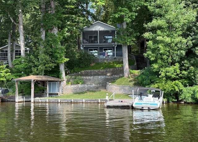 Property at 1249 Lakeshore Dr N, Louisa, VA 23093, 2 beds, 2 baths