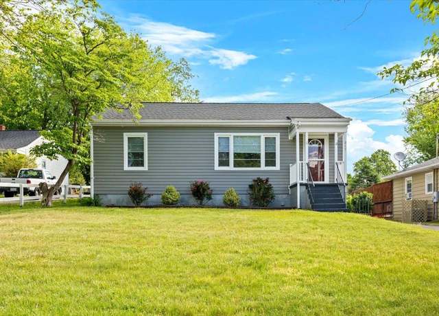 Property at 215 Fraser Ln, Staunton, VA 24401, 3 beds, 2 baths