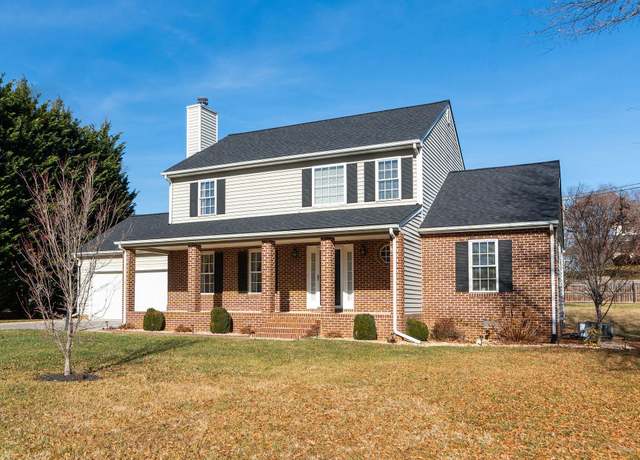 Property at 31 Long Bow Rd, Waynesboro, VA 22980, 4 beds, 3.5 baths