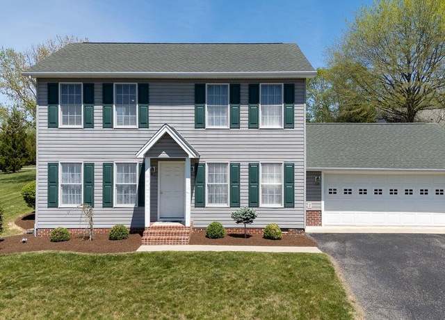 Property at 114 Colonnade Ave, Lexington, VA 24450, 3 beds, 2.5 baths