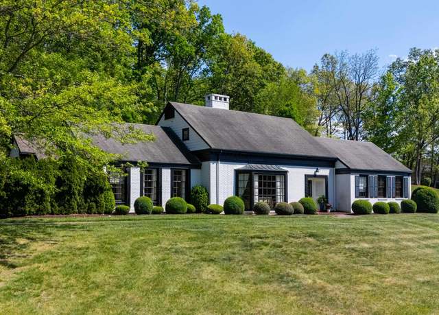 Property at 1431 Dogwood Rd, Staunton, VA 24401, 3 beds, 3 baths