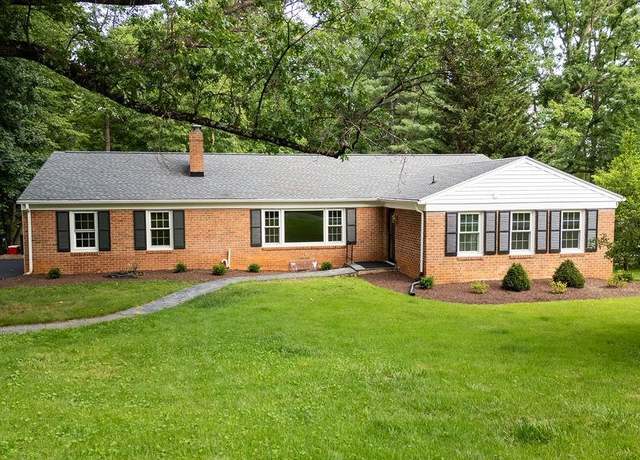 Property at 316 Baldwin Dr, Staunton, VA 24401, 4 beds, 3 baths
