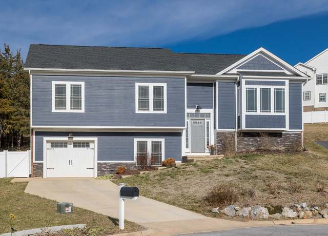 Property at 123 Beauregard Dr, Staunton, VA 24401, 3 beds, 3 baths