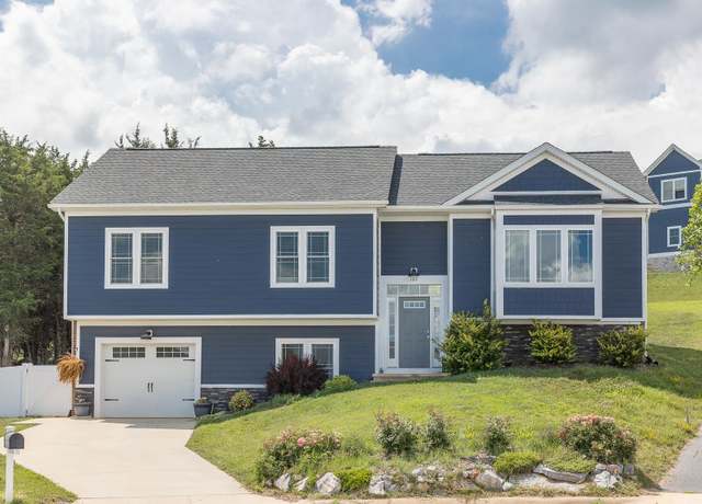 Property at 123 Beauregard Dr, Staunton, VA 24401, 3 beds, 3 baths