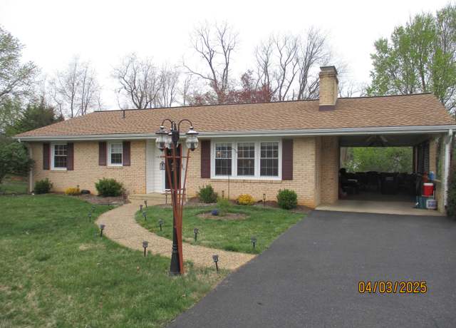 Property at 148 Sunset Dr, Waynesboro, VA 22980, 3 beds, 2 baths