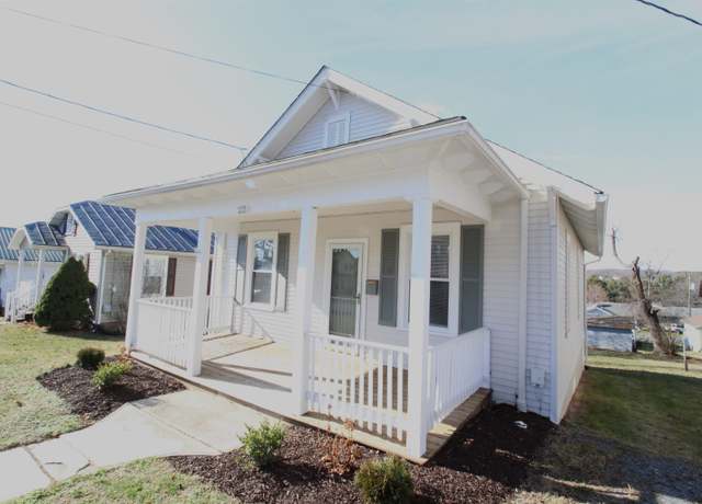 Property at 228 Thompson St, Staunton, VA 24401, 2 beds, 1 bath