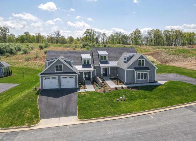 Property at 106 Old Oaks Dr, Fishersville, VA 22939, 3 beds, 2.5 baths