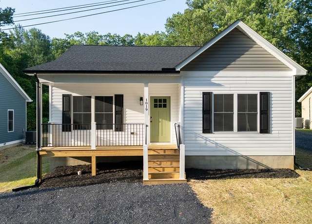 Property at 1019 Frye St, Waynesboro, VA 22980, 3 beds, 2 baths