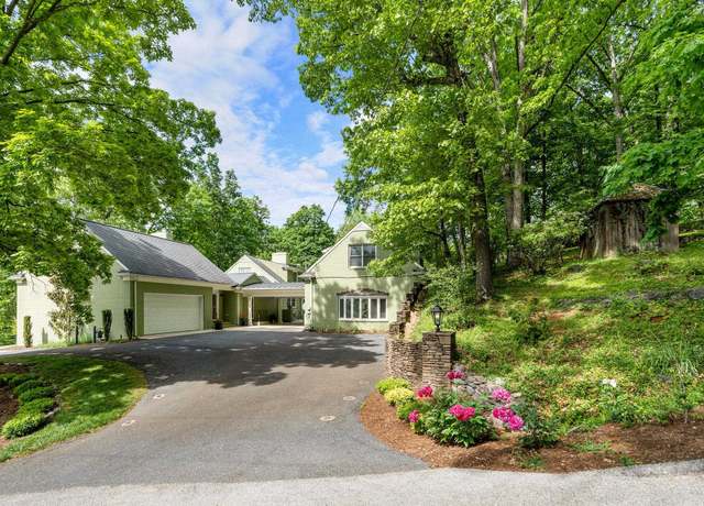 Property at 104 Woodland Dr, Staunton, VA 24401, 5 beds, 6 baths