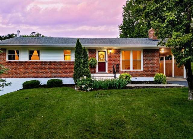 Property at 1612 Armstrong Ave, Staunton, VA 24401, 3 beds, 2.5 baths
