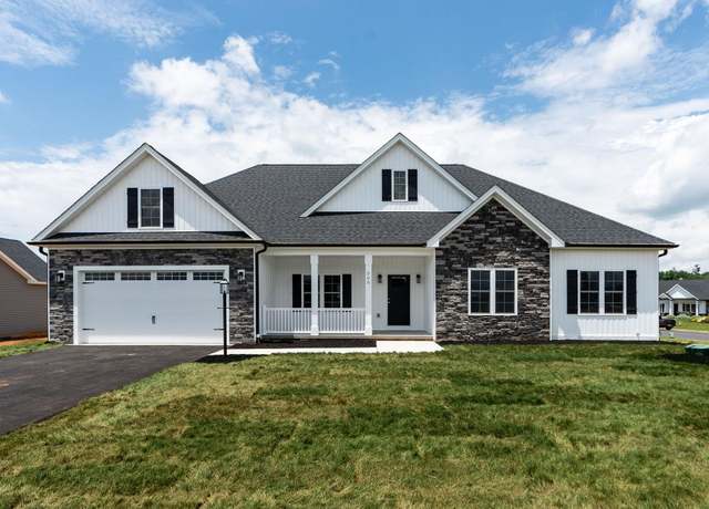 Property at 500 Rosewood Ct, Waynesboro, VA 22980, 3 beds, 2.5 baths