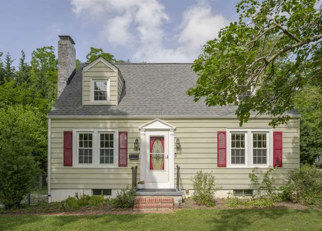 Property at 104 Fraser Ln, Staunton, VA 24401, 3 beds, 1 bath