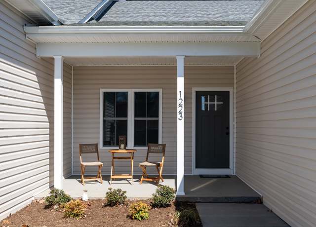 Property at 1233 Stocker St, Staunton, VA 24401, 3 beds, 2 baths