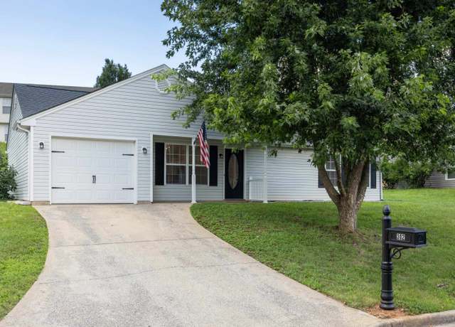 Property at 302 Lancelot Ln, Staunton, VA 24401, 3 beds, 2 baths