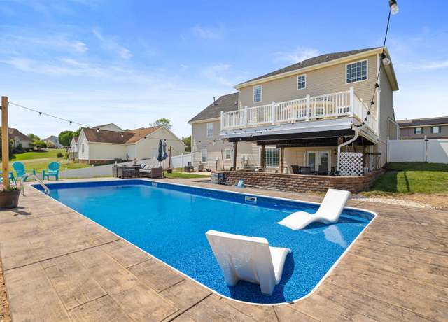 Property at 23 Joy Ln, Fishersville, VA 22939, 6 beds, 4 baths