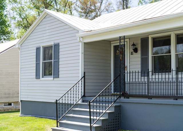 Property at 19 Stanley St, Staunton, VA 24401, 3 beds, 1 bath