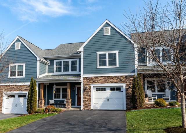 Property at 18 Spring View Dr, Staunton, VA 24401, 3 beds, 2.5 baths