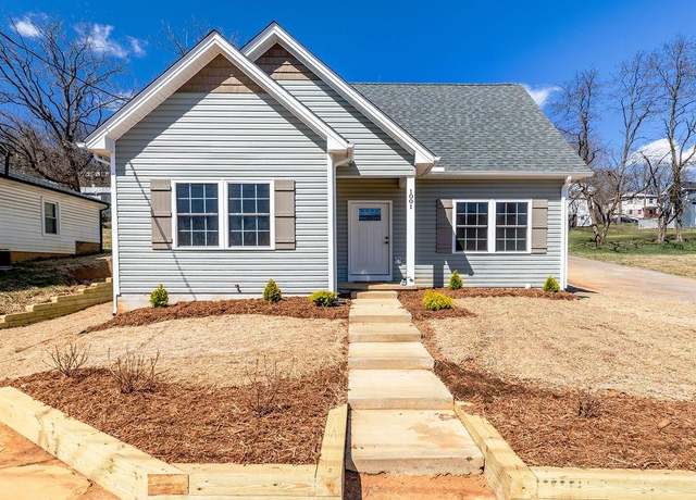Property at 1001 Stuart St, Staunton, VA 24401, 3 beds, 2.5 baths