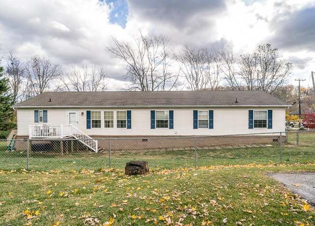 Property at 31 Second St, Staunton, VA 24401, 4 beds, 2 baths