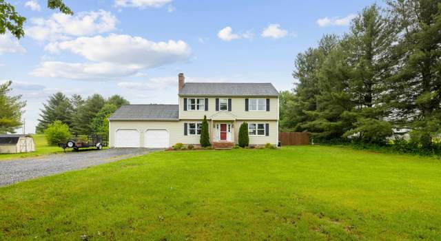 Photo of 701 Horseshoe Cir, Stuarts Draft, VA 24477
