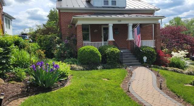Photo of 228 Hendren Ave, Staunton, VA 24401