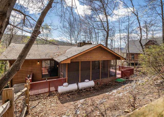 Property at 183 Deer Dr, Mcgaheysville, VA 22840, 3 beds, 2.5 baths
