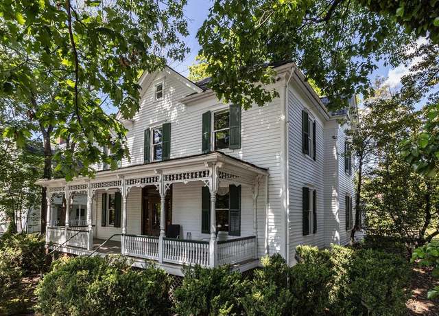 Property at 557 Wayne Ave S, Waynesboro, VA 22980, 4 beds, 4 baths