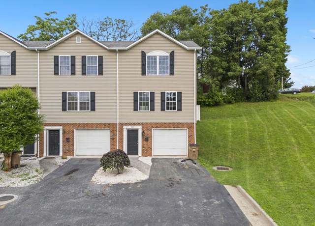 Property at 425 Maryland Ave, Shenandoah, VA 22849, 3 beds, 2.5 baths