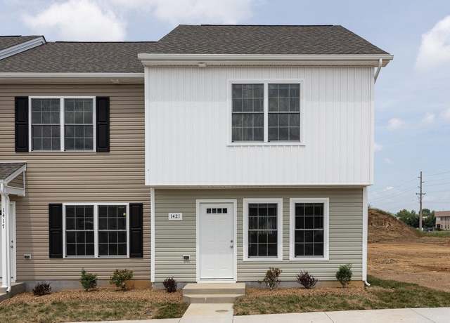 Property at 1421 Woodrow Cir, Harrisonburg, VA 22802, 3 beds, 2.5 baths