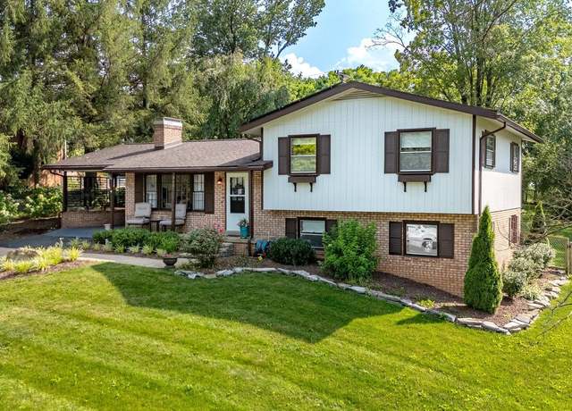 Property at 365 West Ave, Harrisonburg, VA 22801, 3 beds, 2 baths