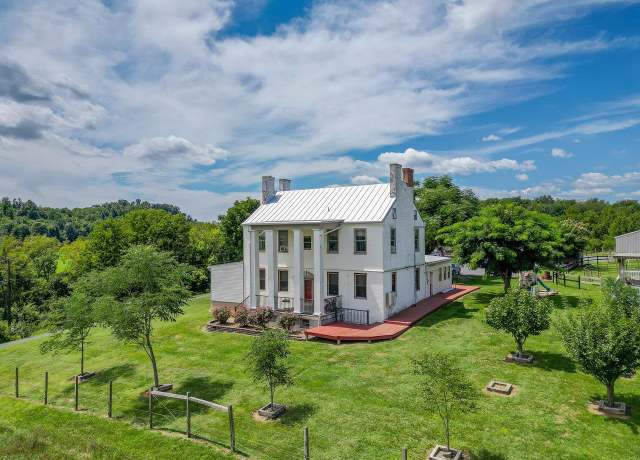 Property at 1299 North River Rd, Mount Crawford, VA 22841, 5 beds, 4 baths