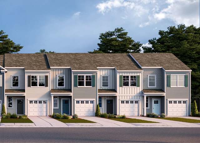 Property at 228 Camden Dr, Waynesboro, VA 22980, 3 beds, 2.5 baths