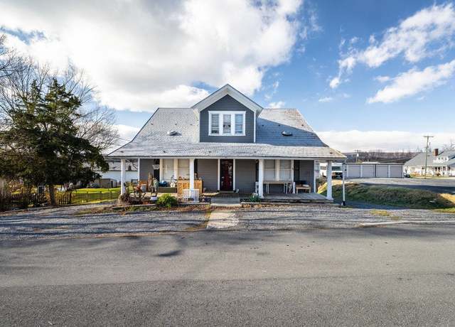 Property at 182 Church St, Broadway, VA 22815, 6 beds, 4 baths