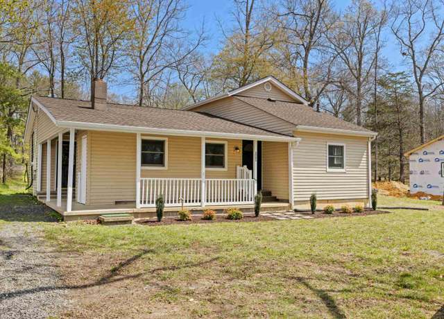 Property at 1021 Frye St, Waynesboro, VA 22980, 3 beds, 2 baths