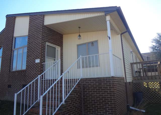 Property at 1317 Goldfinch Dr, Harrisonburg, VA 22802, 3 beds, 2 baths