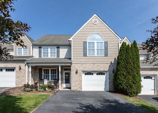 Property at 21 Spring View Dr, Staunton, VA 24401, 3 beds, 2.5 baths
