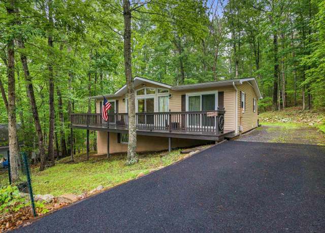Property at 204 Spotswood Ln, Mcgaheysville, VA 22840, 3 beds, 3 baths