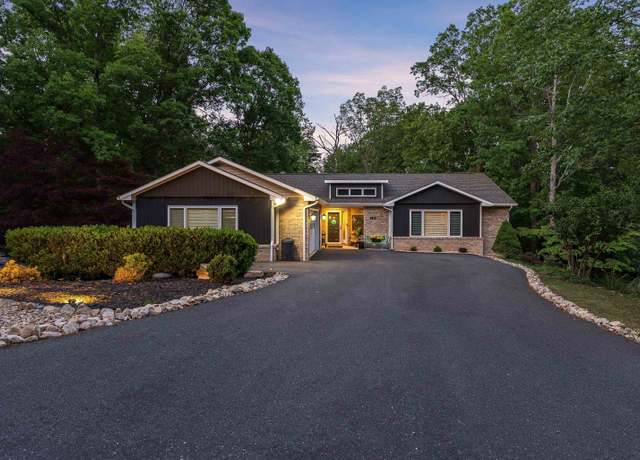 Property at 136 Bonnie Ct, Mcgaheysville, VA 22840, 4 beds, 4 baths